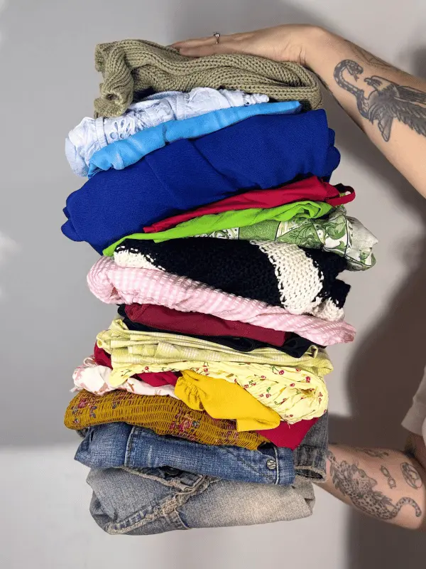 Packs de roupas para brechó